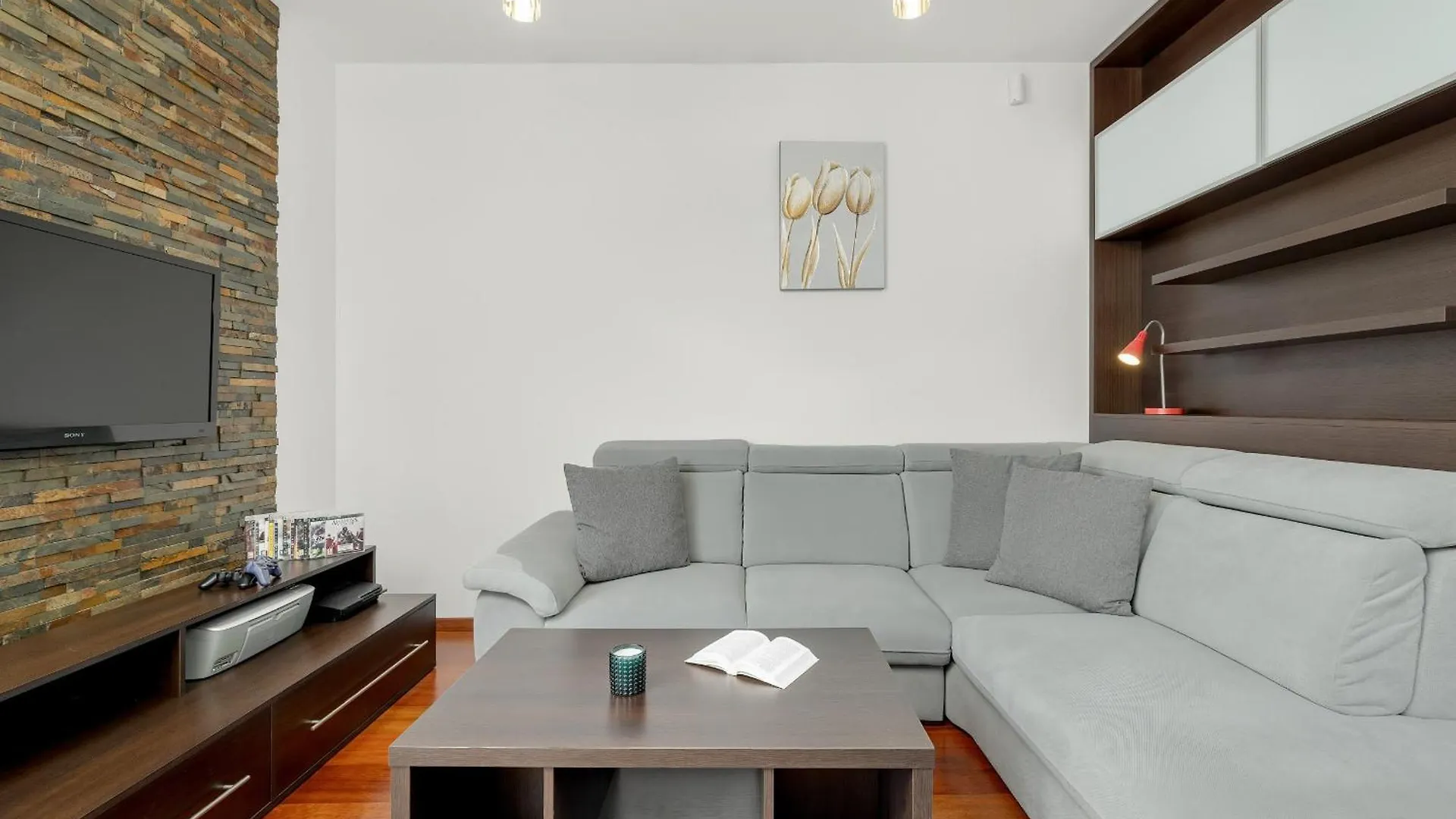 Gamers' Paradise - Modern Apartment With Parking In Cracow By Noclegi Renters Krakow