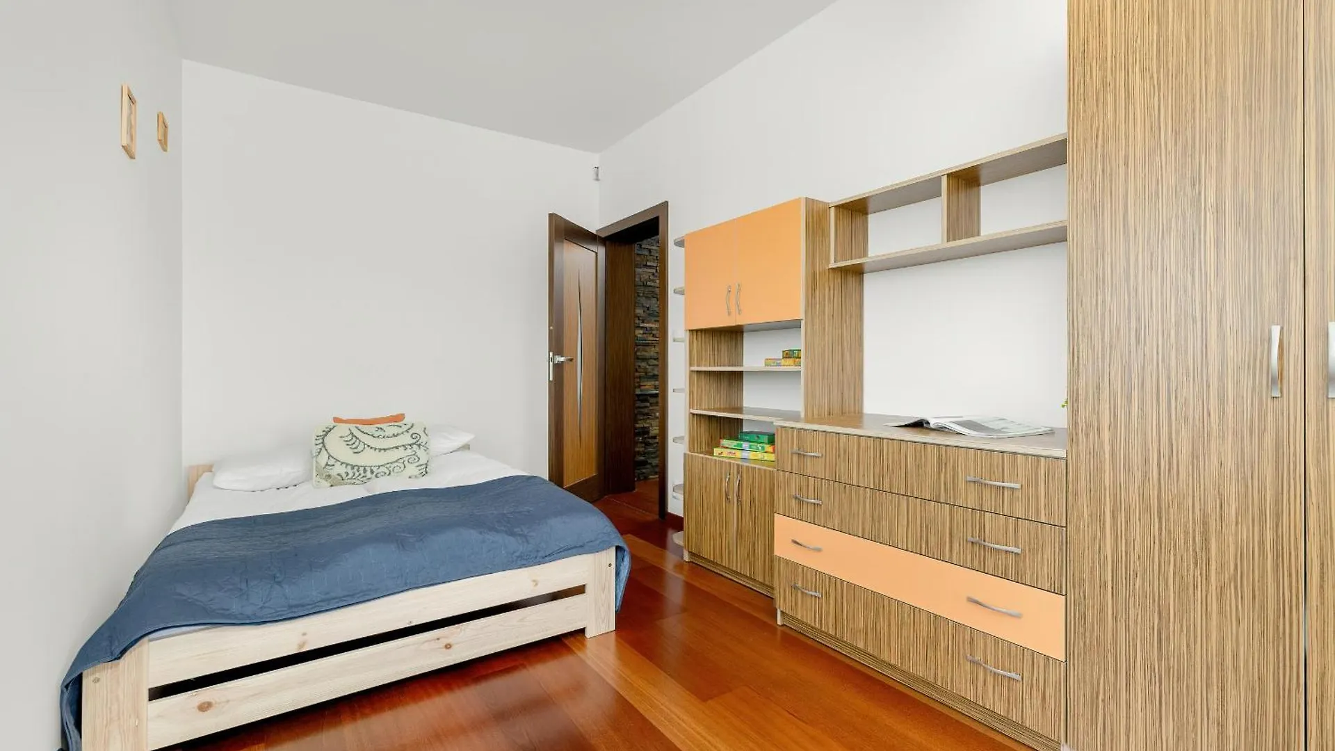 Gamers' Paradise - Modern Apartment With Parking In Cracow By Noclegi Renters Krakow