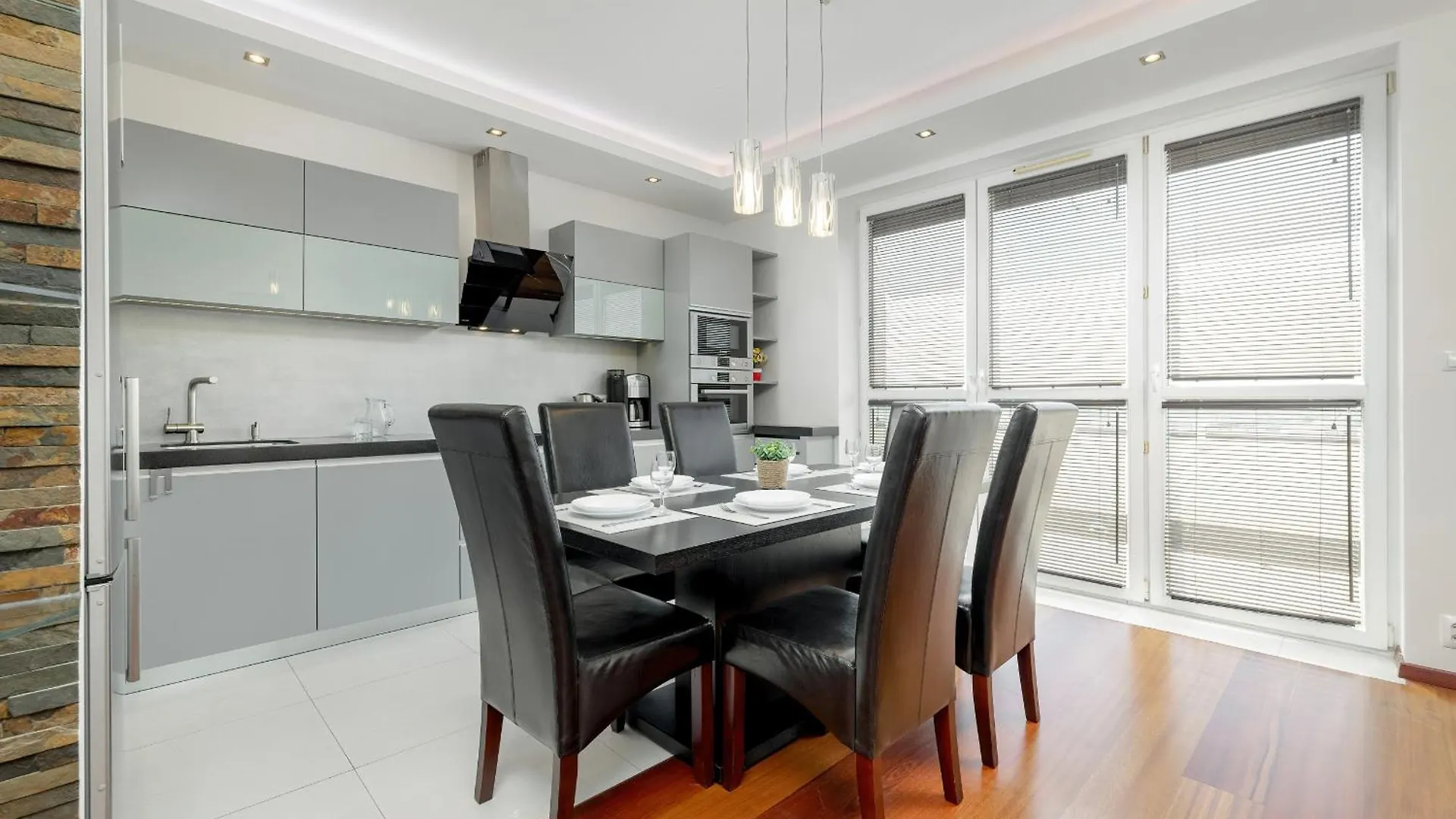 Gamers' Paradise - Modern Apartment With Parking In Cracow By Noclegi Renters Krakow Poland