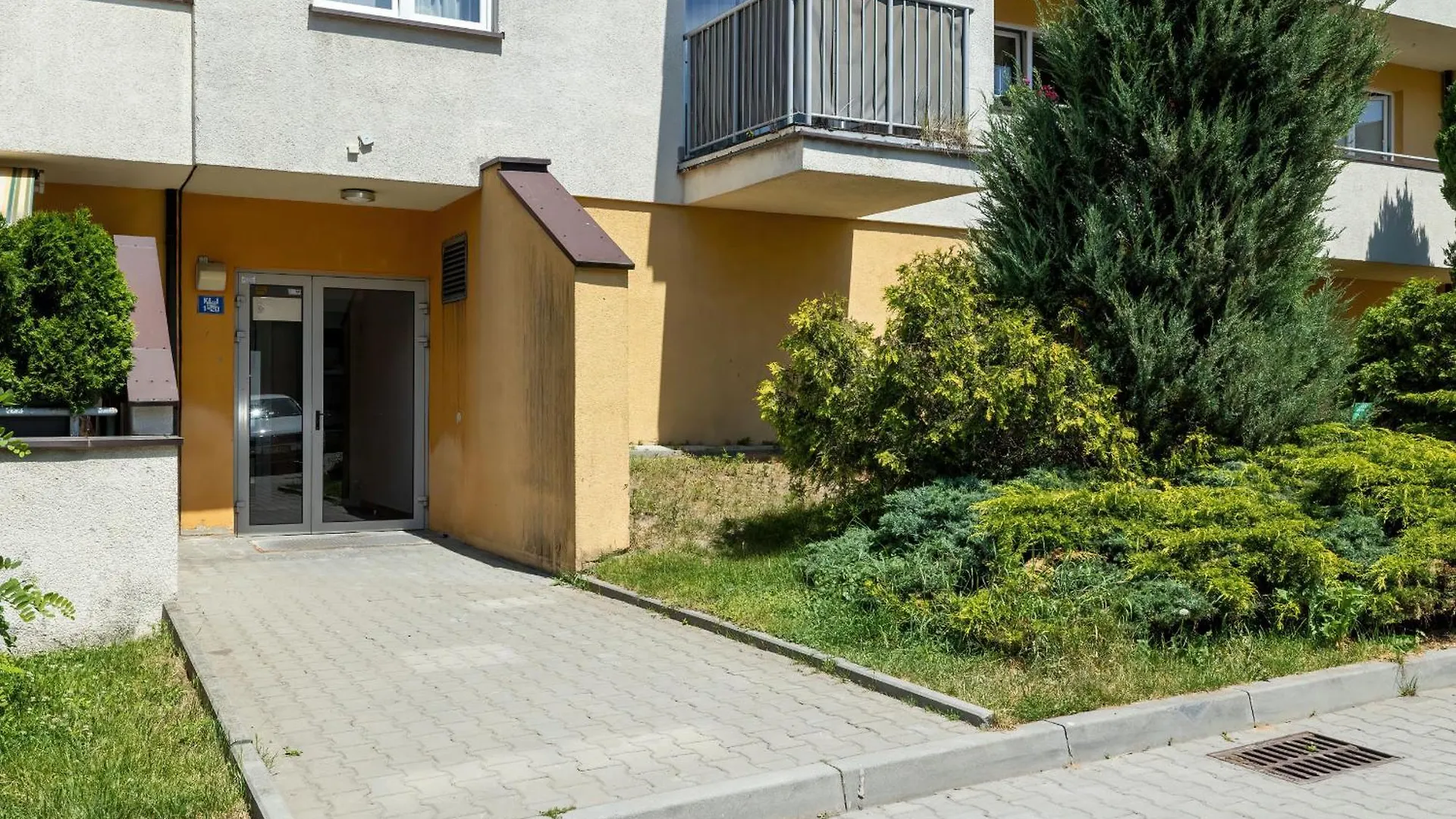 Gamers' Paradise - Modern Apartment With Parking In Cracow By Noclegi Renters Krakow